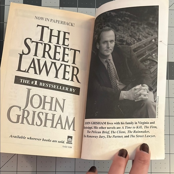 The Chamber by John Grisham Hardcover - Picture 7 of 7